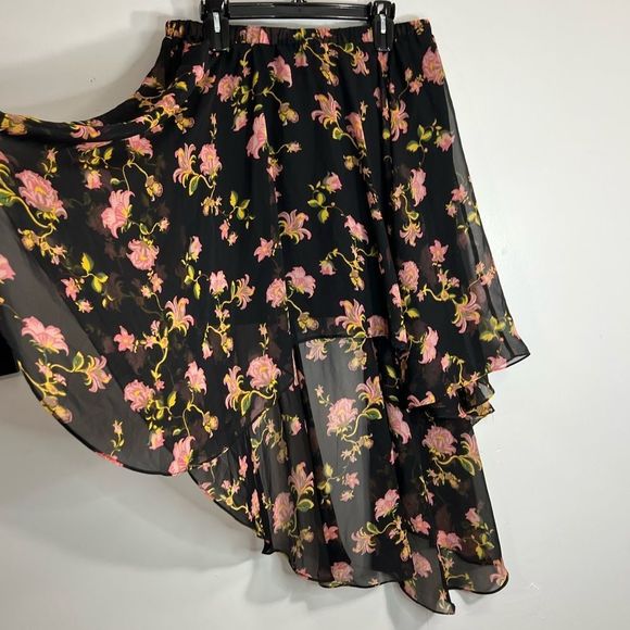 BOGO High Low Flower Skirt - Picture 3 of 3